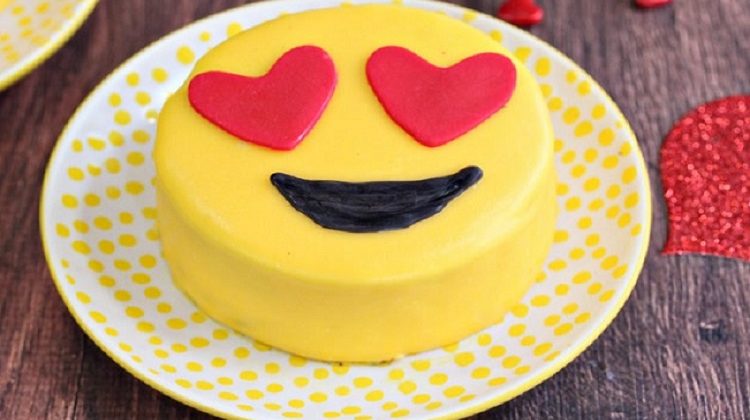 Express Emotions By Emoji Cake