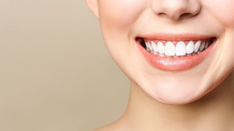 Oral Care at Home to Keep Your Mouth Healthy and Looking Good