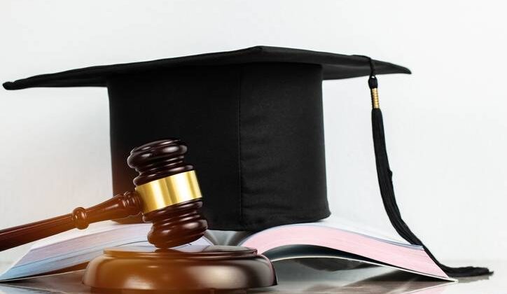 A Complete Guide to BBA LLB Degree: Course, Syllabus, Scope, Career, Admission, Fees